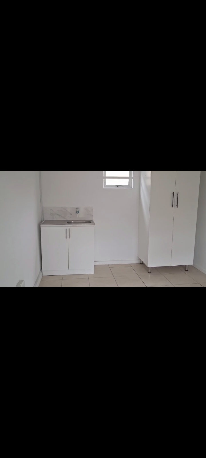To Let 1 Bedroom Property for Rent in Quigney Eastern Cape